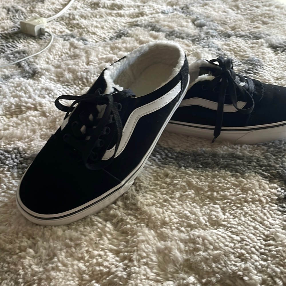 Vans slips on 9